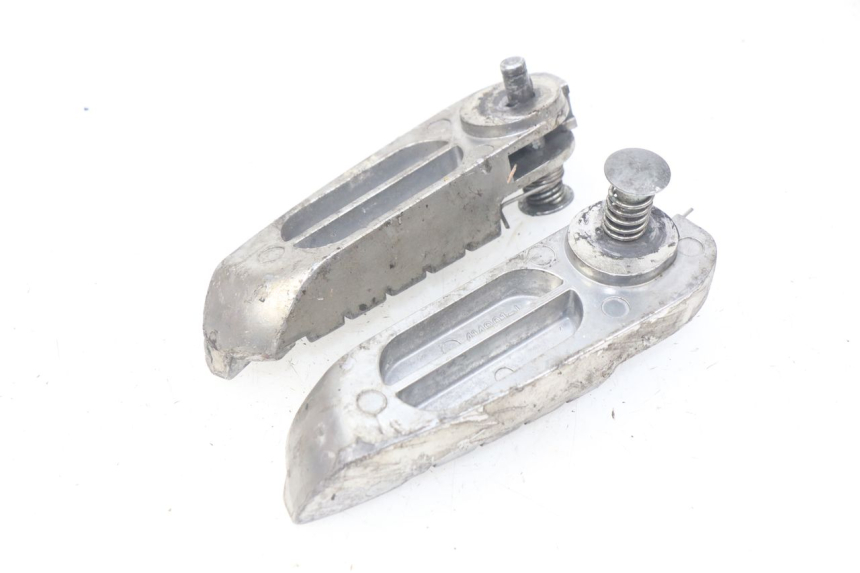 photo de PAR DE APOYAPIÉS TRASEROS TGB X-MOTION XMOTION 125 (2008 - 2014) - Otra perspectiva