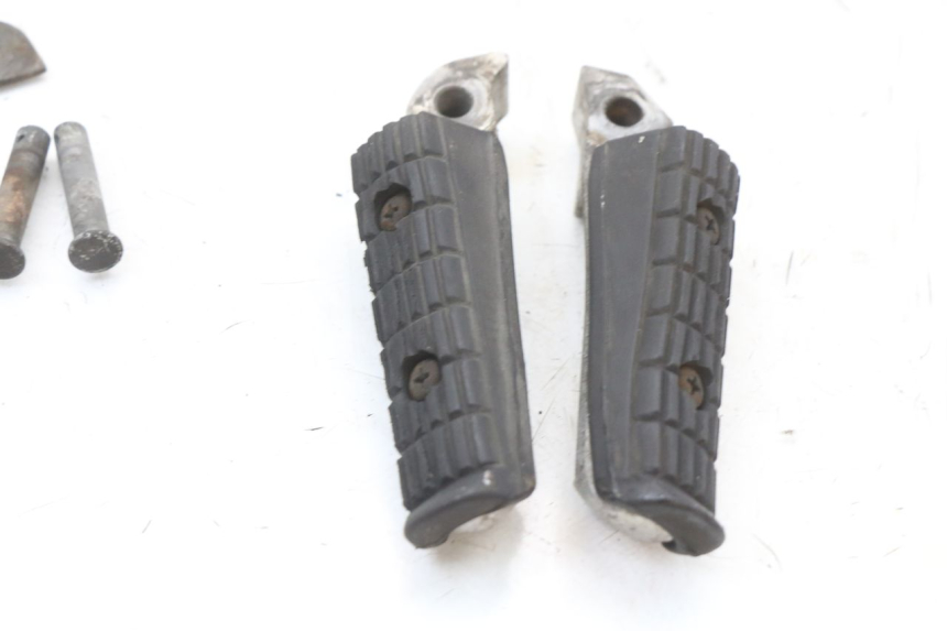 photo de PAR REPOSAPIES TRASERA YAMAHA XJ600 XJ DIVERSION 600 (1992 - 1997)
