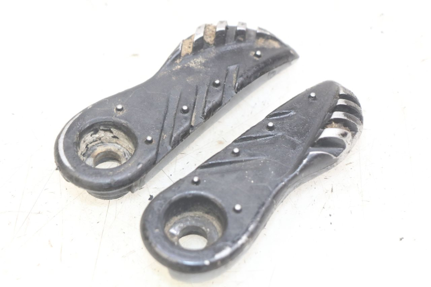 photo de PAR DE APOYAPIÉS TRASEROS YAMAHA BW'S EASY 50 (2013 - 2016)
