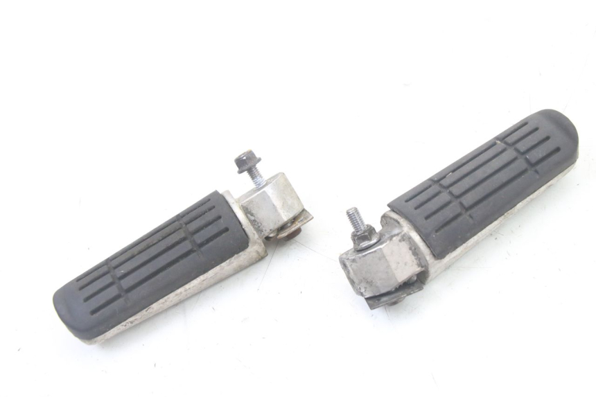 photo de PAR REPOSAPIES TRASERA YAMAHA FZ6 FAZER S2 600 (2007 - 2011)