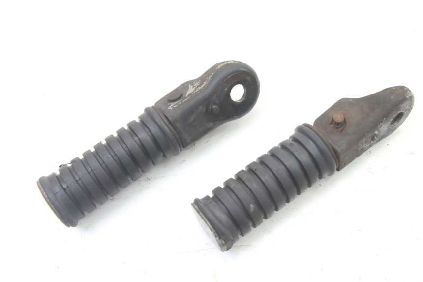 photo de PAR DE APOYAPIÉS TRASEROS YAMAHA SR 125 (1982 - 2003)