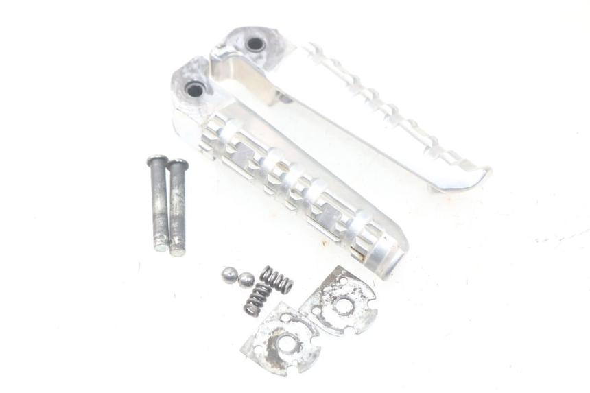 photo de PAR REPOSAPIES TRASERA YAMAHA YP T-MAX TMAX 530 (2017 - 2020)