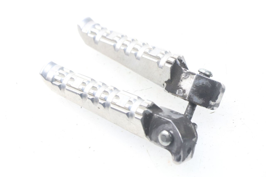 photo de PAR REPOSAPIES TRASERA YAMAHA YP X-MAX XMAX 400 (2014 - 2017)