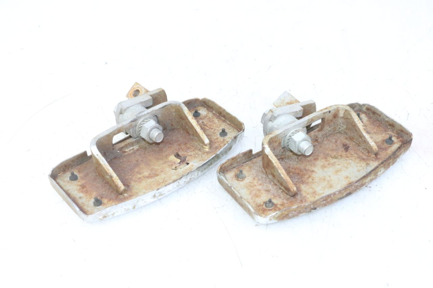 photo de PAR REPOSAPIES DELANTERA HYOSUNG GV AQUILA 125 (2000 - 2004)