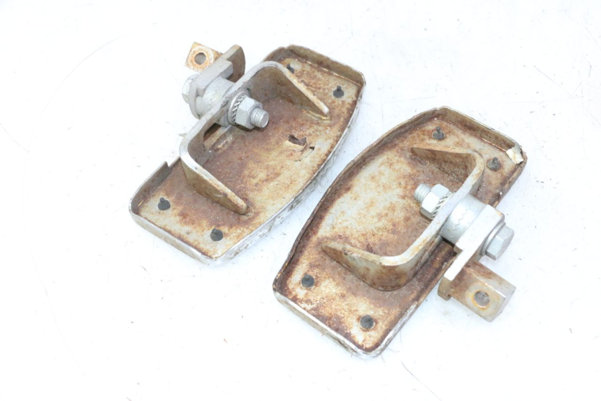 photo de PAR REPOSAPIES DELANTERA HYOSUNG GV AQUILA 125 (2000 - 2004)