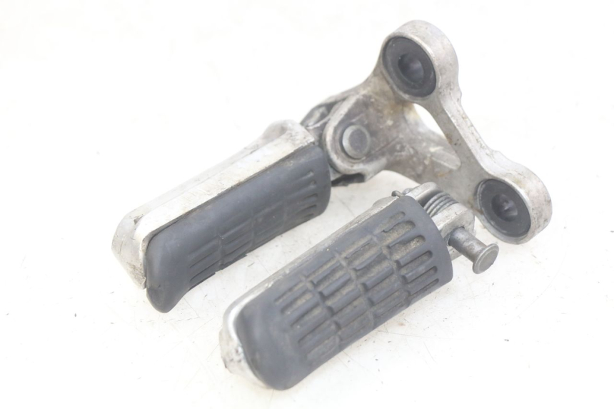 photo de PAR DE REPOSAPIÉS DELANTEROS HONDA CBR F SC25 1000 (1989 - 1992)