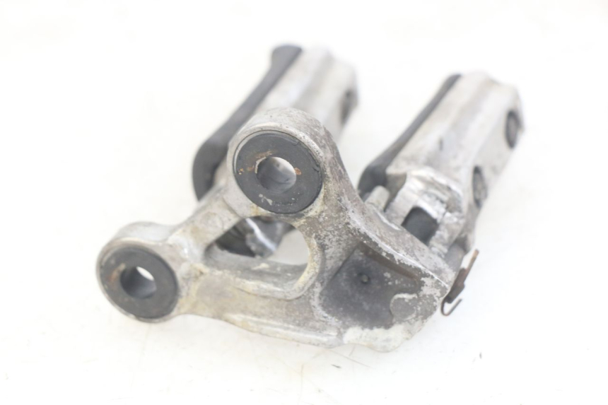 photo de PAR DE REPOSAPIÉS DELANTEROS HONDA CBR F SC25 1000 (1989 - 1992)