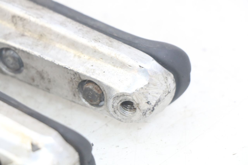 photo de PAR DE REPOSAPIÉS DELANTEROS HONDA CBR F SC25 1000 (1989 - 1992)