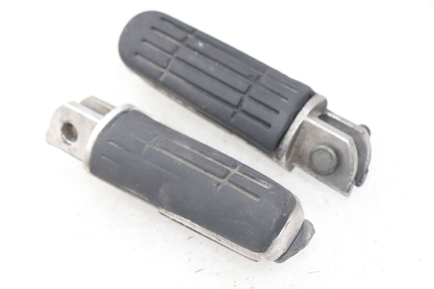 photo de PAR DE REPOSAPIÉS DELANTEROS YAMAHA FJR ABS 1300 (2006 - 2012)