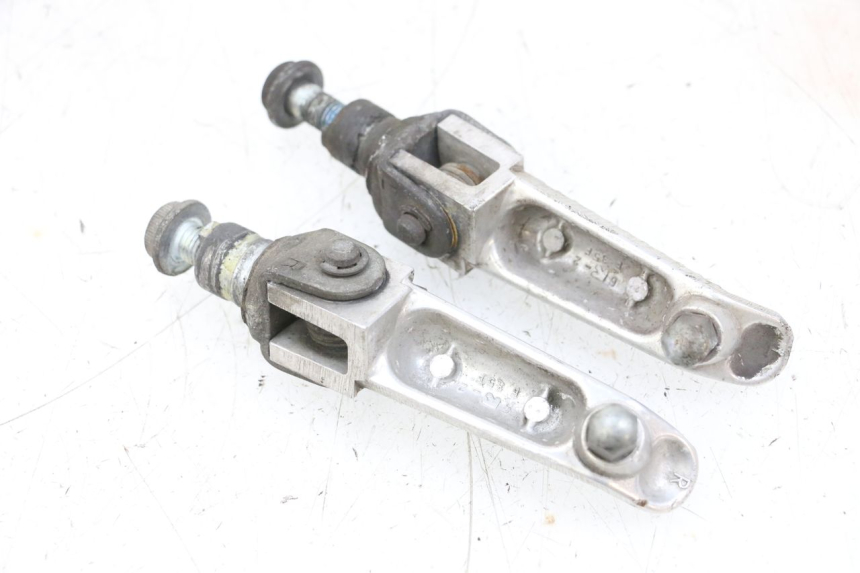 photo de PAR REPOSAPIES DELANTERA SUZUKI GSXR GSX-R 1000 (2003 - 2004) - Otra perspectiva