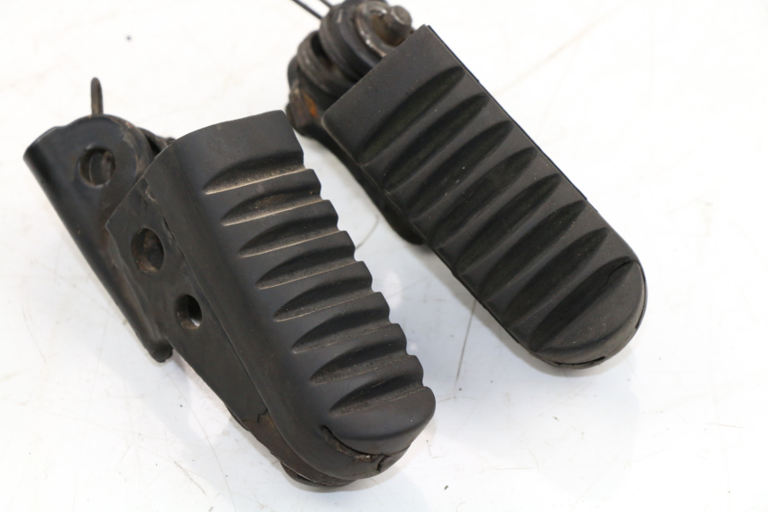photo de PAR REPOSAPIES DELANTERA HONDA CLR CITYFLY 125 (1998 - 2003)