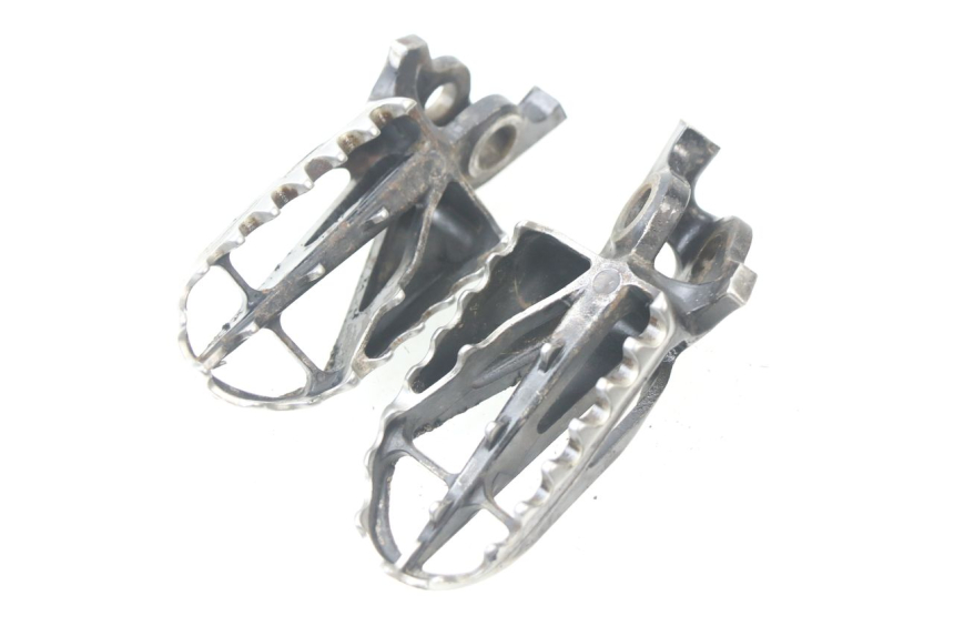 photo de PAR REPOSAPIES DELANTERA HONDA CRF CR-F 450 (2001 - 2005)