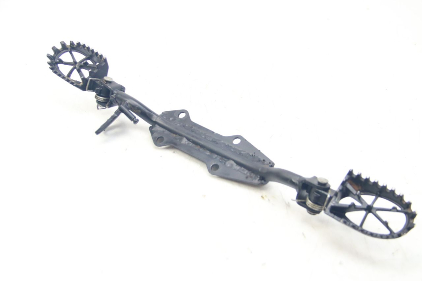 photo de PAR DE REPOSAPIÉS DELANTEROS APOLLO RFZ 125