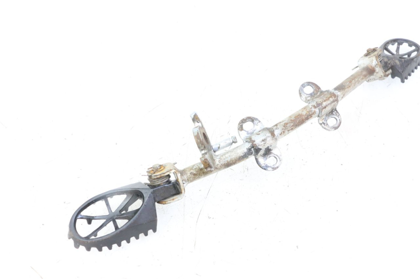 photo de PAR DE REPOSAPIÉS DELANTEROS APOLLO RFZ 125