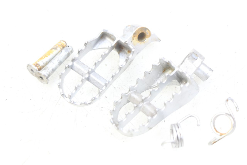 photo de PAR DE REPOSAPIÉS DELANTEROS GAS-GAS SM ROOKIE 50 (2001 - 2005)
