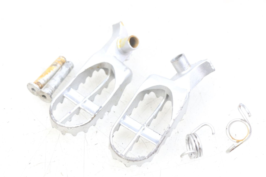 photo de PAR DE REPOSAPIÉS DELANTEROS GAS-GAS SM ROOKIE 50 (2001 - 2005)