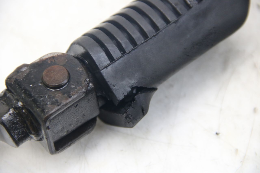 photo de PAR DE REPOSAPIÉS DELANTEROS YAMAHA SR 125 (1982 - 2003)