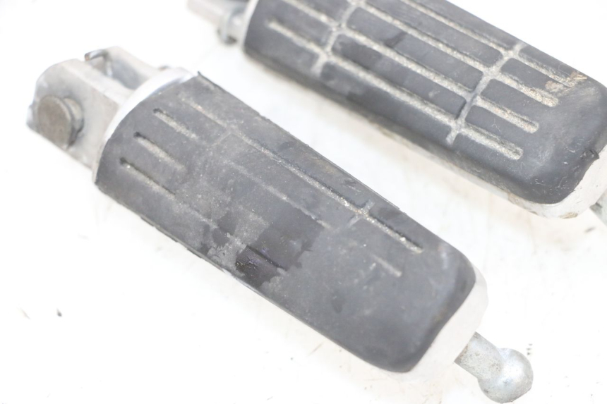 photo de PAR REPOSAPIES DELANTERA YAMAHA TDM ABS 900 (2002 - 2014) - Otra perspectiva