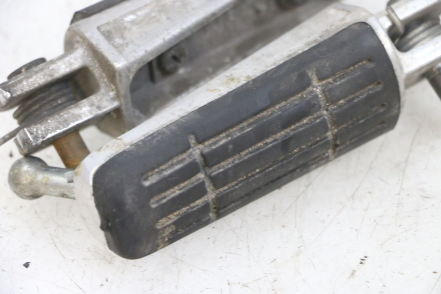 photo de PAR REPOSAPIES DELANTERA YAMAHA TDM ABS 900 (2002 - 2014) - Estado de la superficie y material