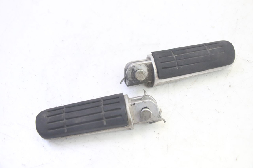 photo de PAR REPOSAPIES DELANTERA YAMAHA TDM ABS 900 (2002 - 2014) - Otra perspectiva