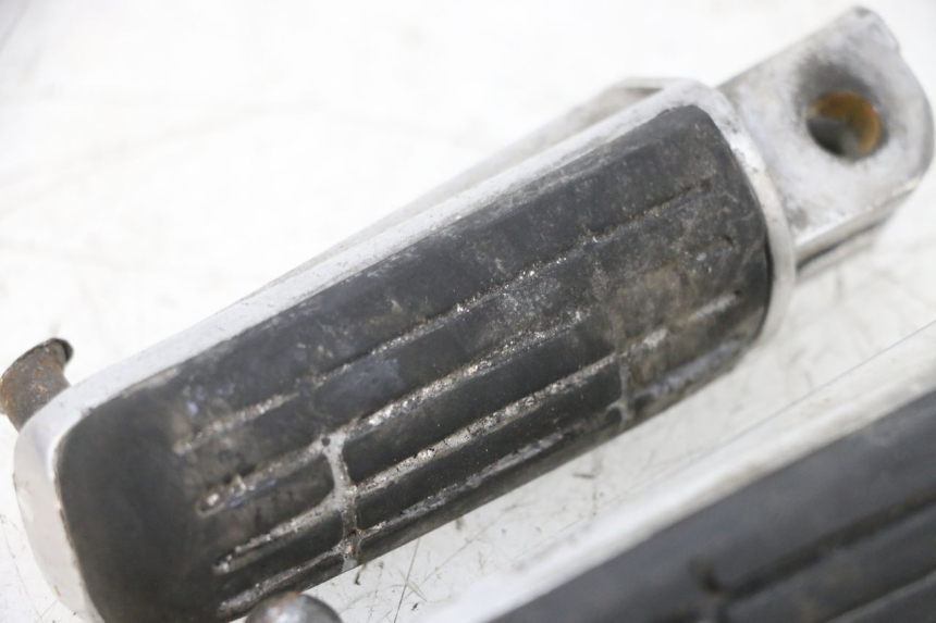 photo de PAR REPOSAPIES DELANTERA YAMAHA TDM ABS 900 (2002 - 2014) - Marcados y referencias originales