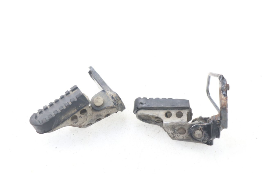photo de PAR REPOSAPIES DELANTERA YAMAHA TW 125 (1998 - 2002)