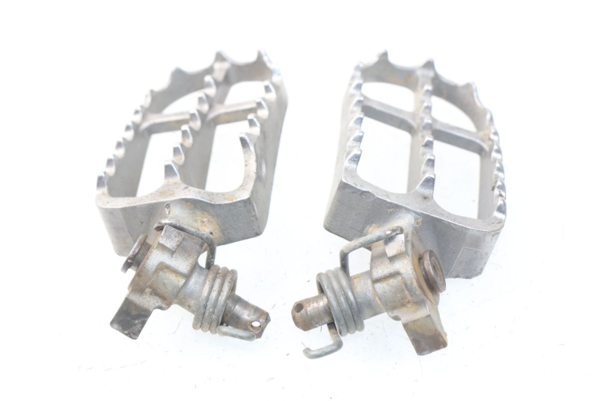 photo de PAR REPOSAPIES DELANTERA YAMAHA YZ-F YZF 250 (2014 - 2018)