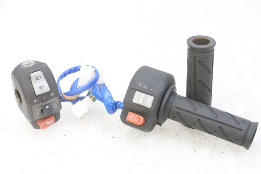 photo de CONMUTADORES KYMCO AGILITY 4T 50 (2005 - 2018)