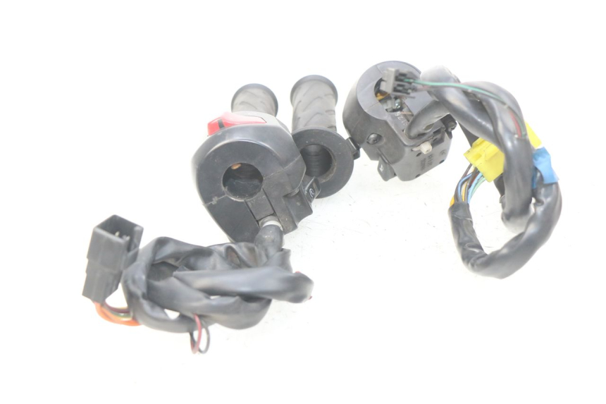 photo de PAR DE MANILLARES SUZUKI BURGMAN 125 (2007 - 2014) - Vista general del producto