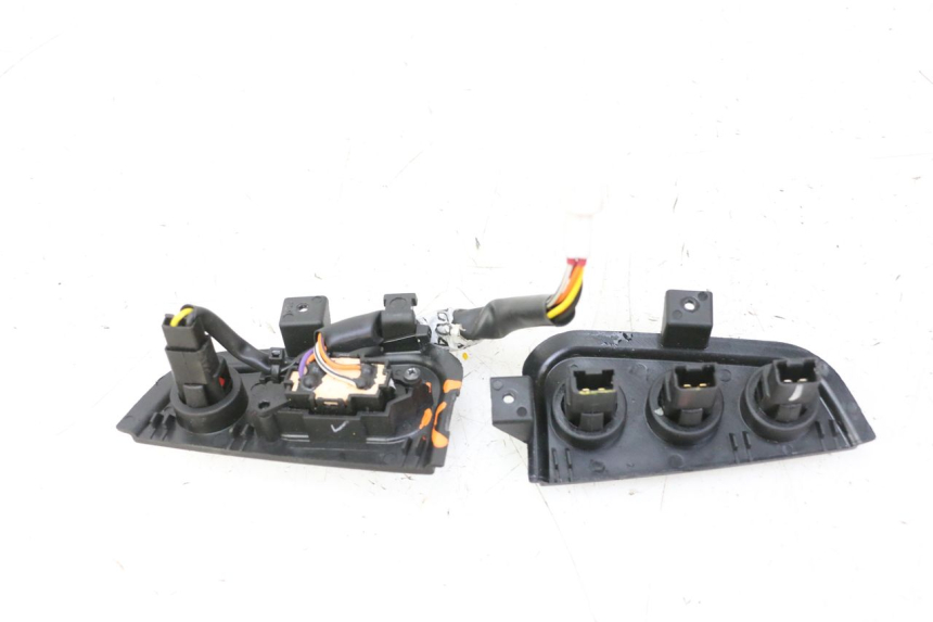 photo de CONMUTADORES PIAGGIO MP3 HPE 310 (2024 - 2025)