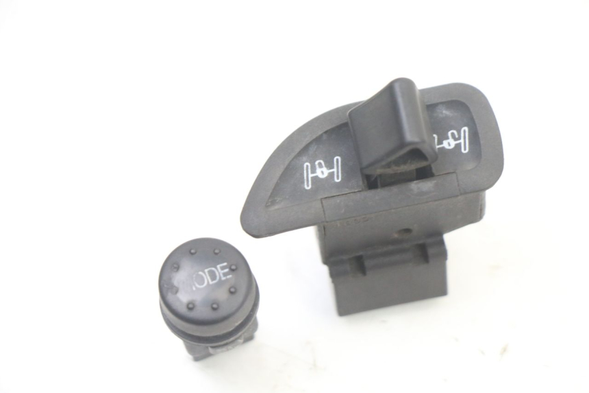 photo de CONMUTADORES PIAGGIO MP3 LT 400 (2007 - 2012)