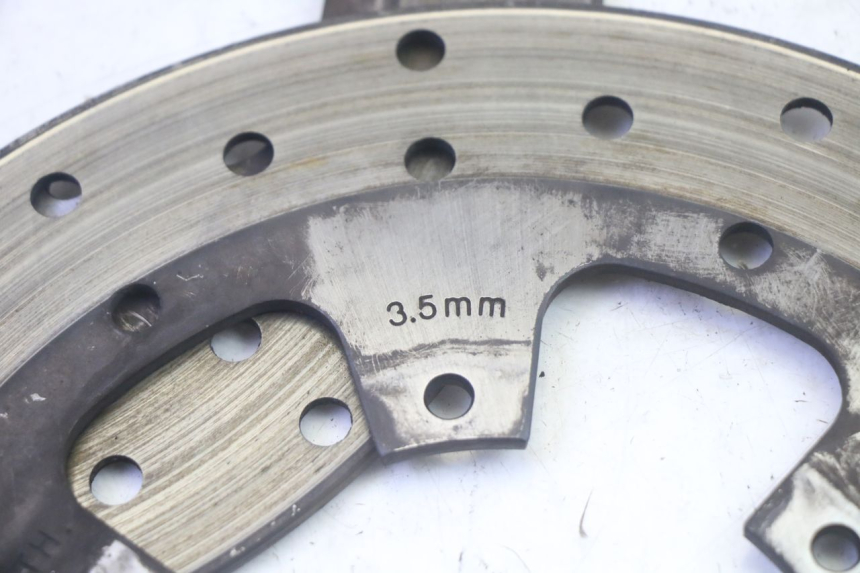 photo de PAR DISCO FRENO DELANTERO PIAGGIO MP3 500 (2016 - 2018) - Detalles de los puntos de fijación