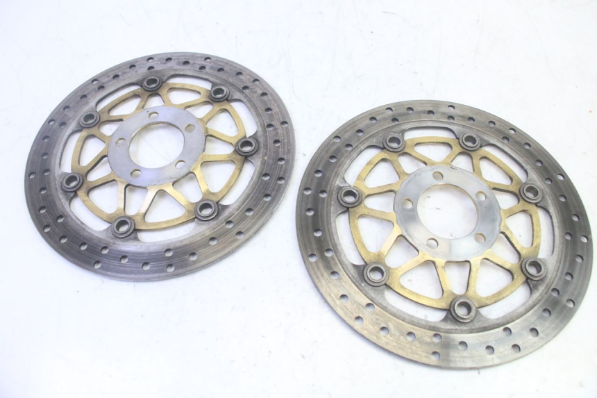 photo de PAR DISCO FRENO DELANTERO KAWASAKI ZR 7 750 (1999 - 2001) - Primer plano técnico