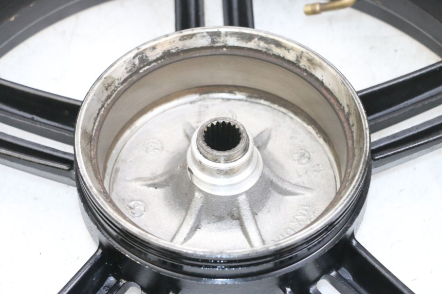 photo de PAR LLANTAS KYMCO AGILITY 16+ 4T 50 (2018 - 2023) - Zoom sobre los componentes