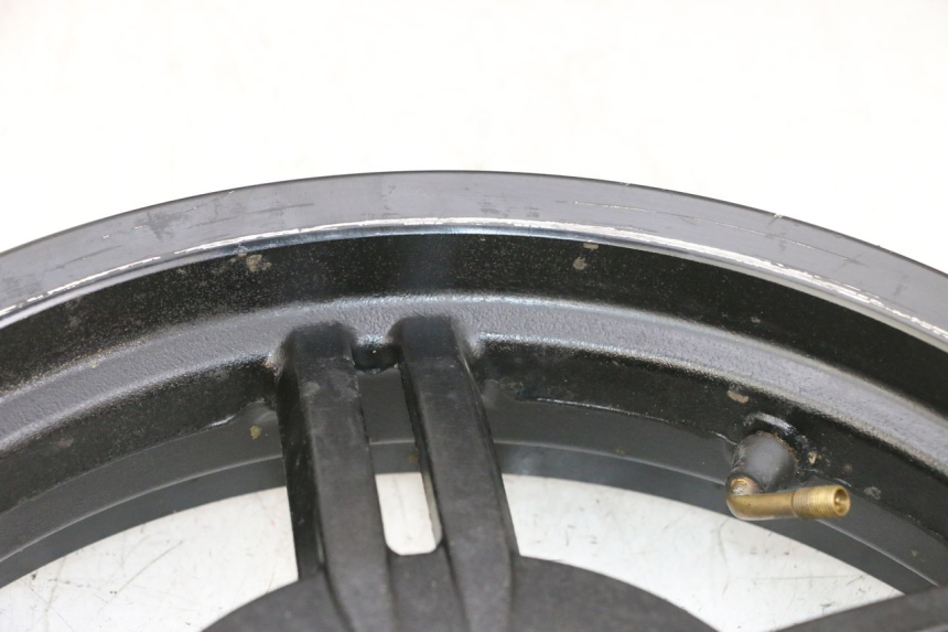 photo de PAR LLANTAS KYMCO AGILITY 16+ 4T 50 (2018 - 2023) - Primer plano de alta resolución