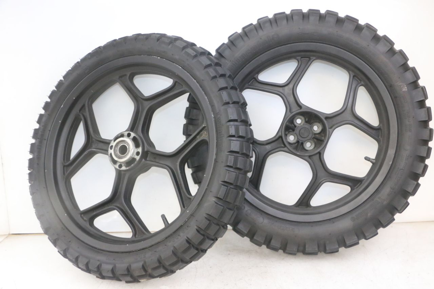photo de PAR LLANTAS BMW K 75 RT 750 (1989 - 1997)