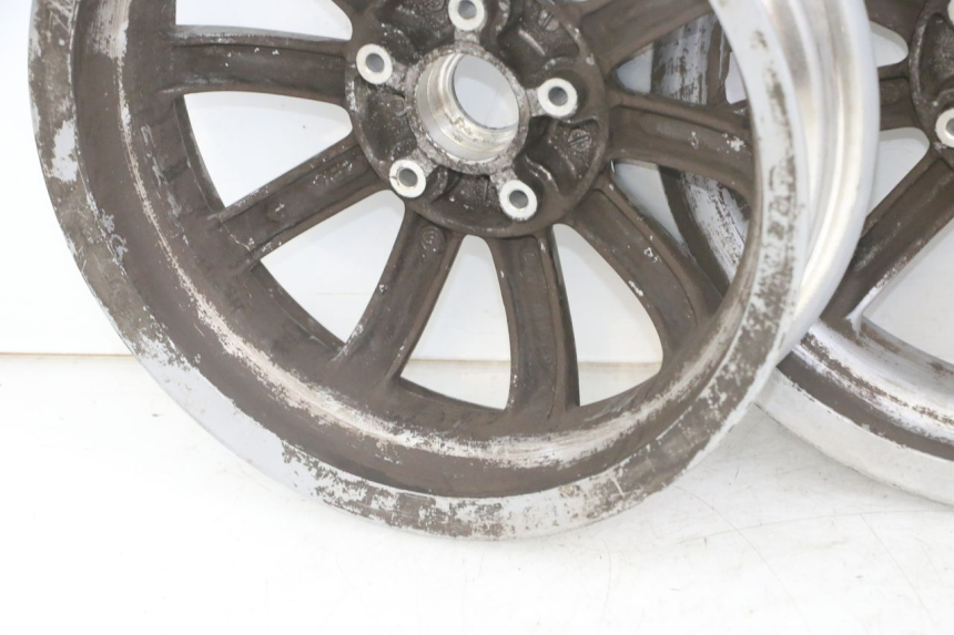 photo de PAR LLANTA PIAGGIO MP3 LT 300 (2010 - 2016)