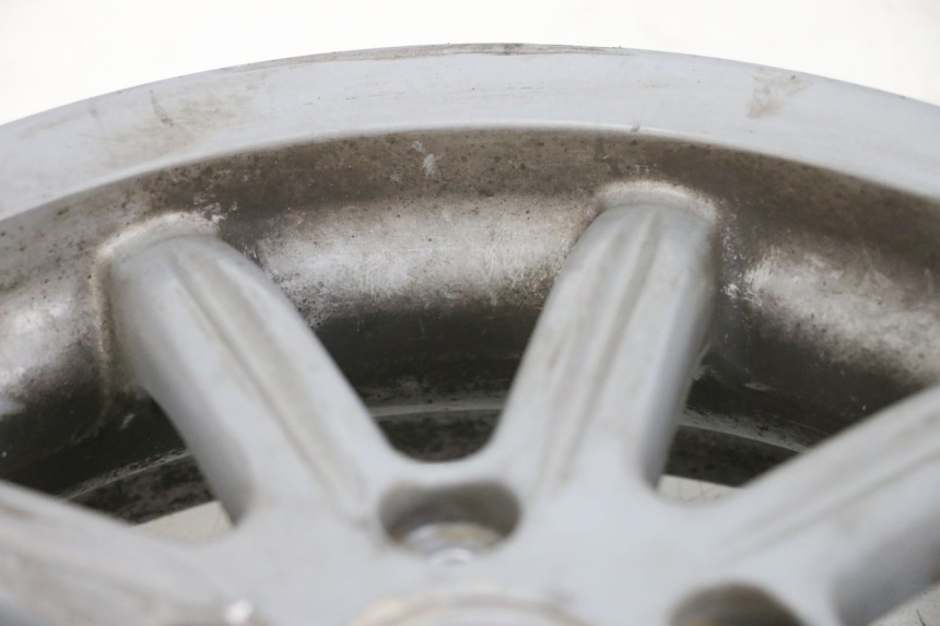 photo de PAR LLANTAS PIAGGIO MP3 RL 250 (2007 - 2010) - Detalles de los puntos de fijación