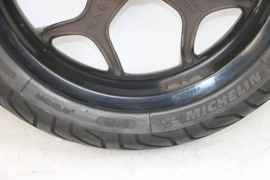 photo de PAR LLANTAS PIAGGIO MP3 500 (2016 - 2018) - Características distintivas