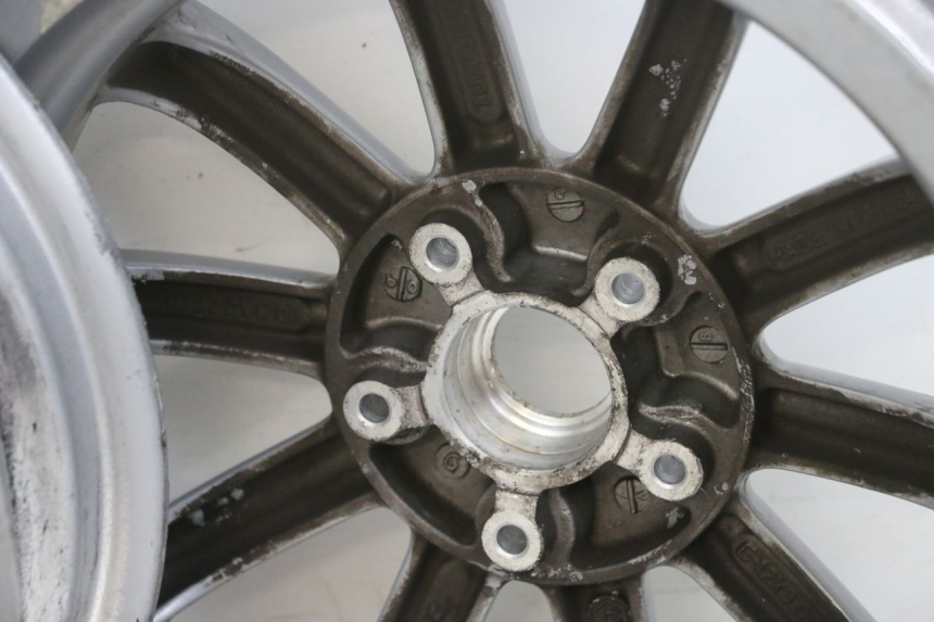 photo de PAR LLANTAS PIAGGIO MP3 RL 250 (2007 - 2010) - Enfoque en la estructura