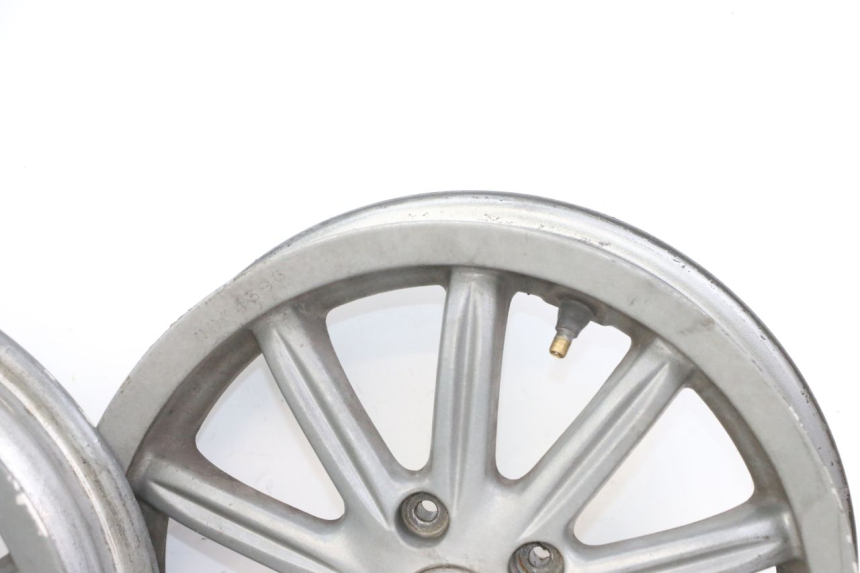 photo de PAR LLANTAS PIAGGIO MP3 125 (2006 - 2014)