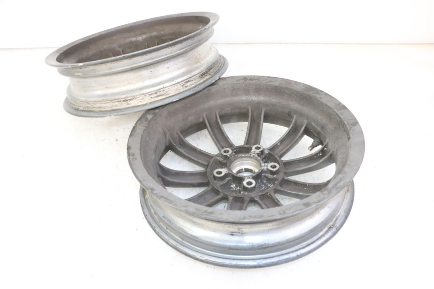 photo de PAR LLANTAS PIAGGIO MP3 125 (2006 - 2014)