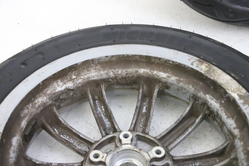 photo de PAR LLANTAS PIAGGIO MP3 LT 400 (2007 - 2012)