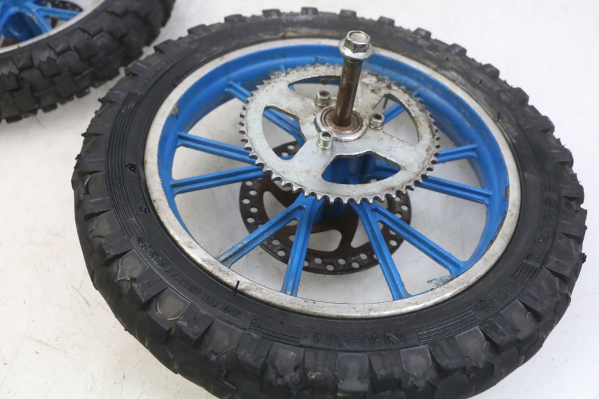 photo de PAR LLANTA POCKET BIKE CROSS 50