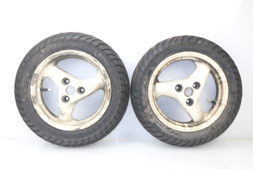 photo de PAR LLANTAS PEUGEOT SPEEDFIGHT LC 50 (1996 - 2002)
