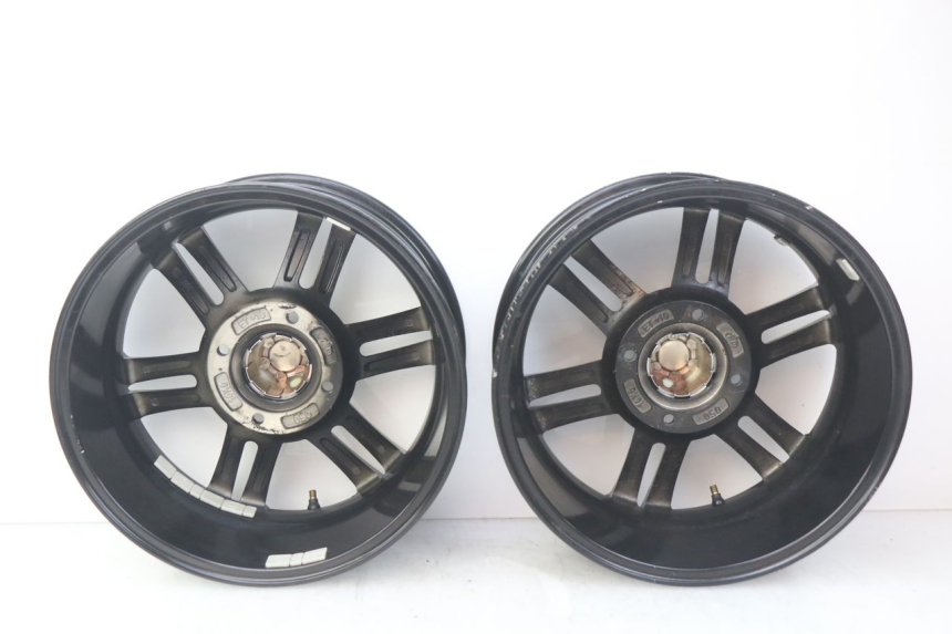 photo de PAR LLANTA SPY RACING F3 350 (2015 - 2022)
