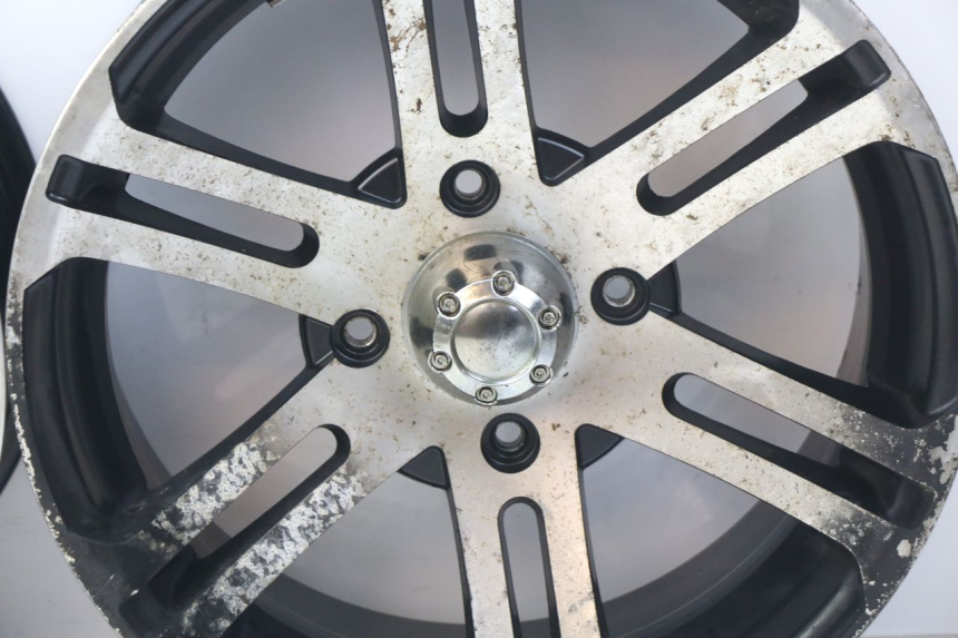 photo de PAR LLANTA SPY RACING F3 350 (2015 - 2022)