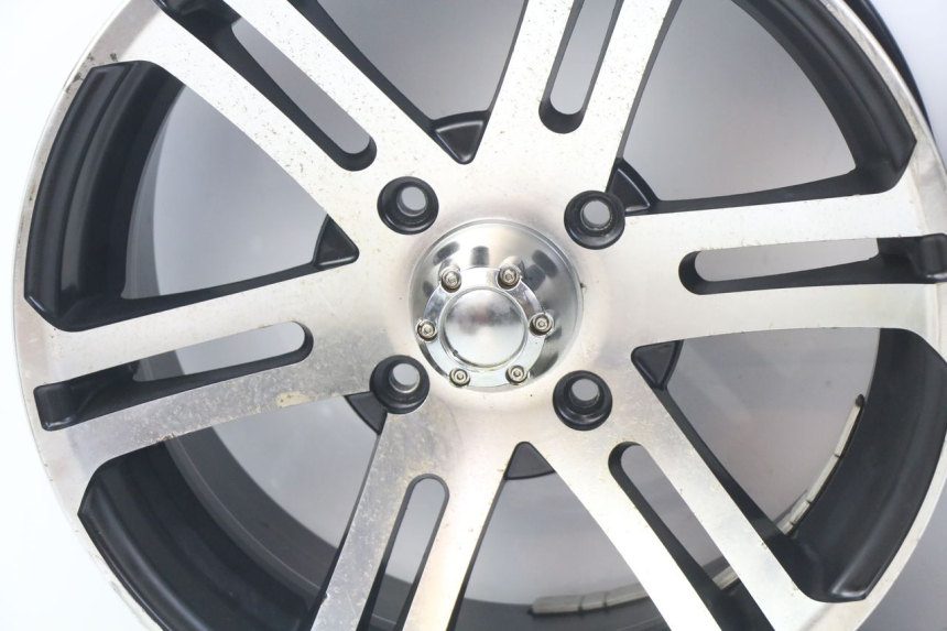 photo de PAR LLANTA SPY RACING F3 350 (2015 - 2022)