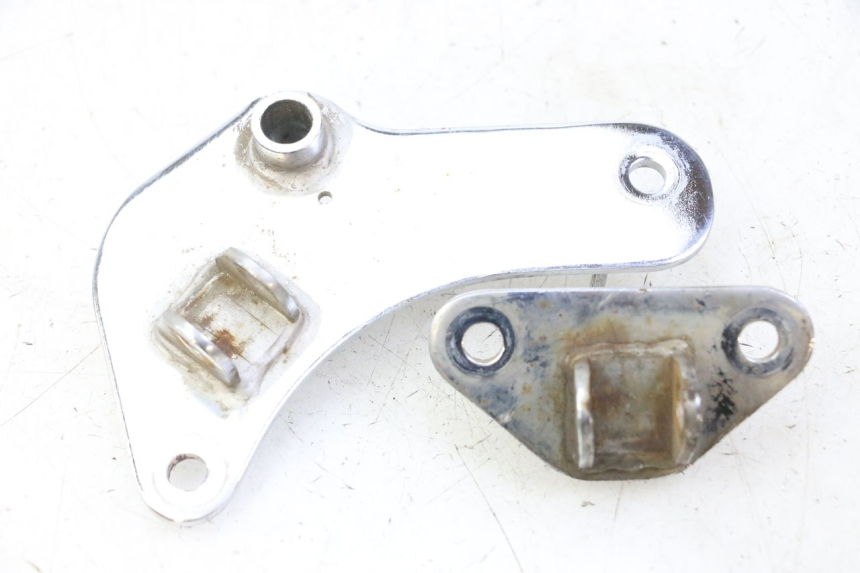 photo de PAR SOPORTE ESTRIBERA DELANTERO HYOSUNG GV AQUILA 125 (2000 - 2004)