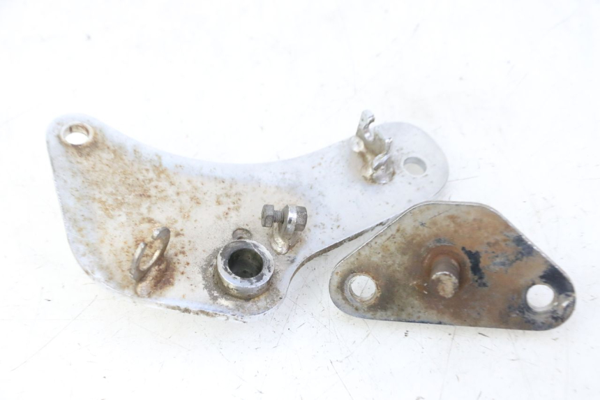 photo de PAR SOPORTE ESTRIBERA DELANTERO HYOSUNG GV AQUILA 125 (2000 - 2004)